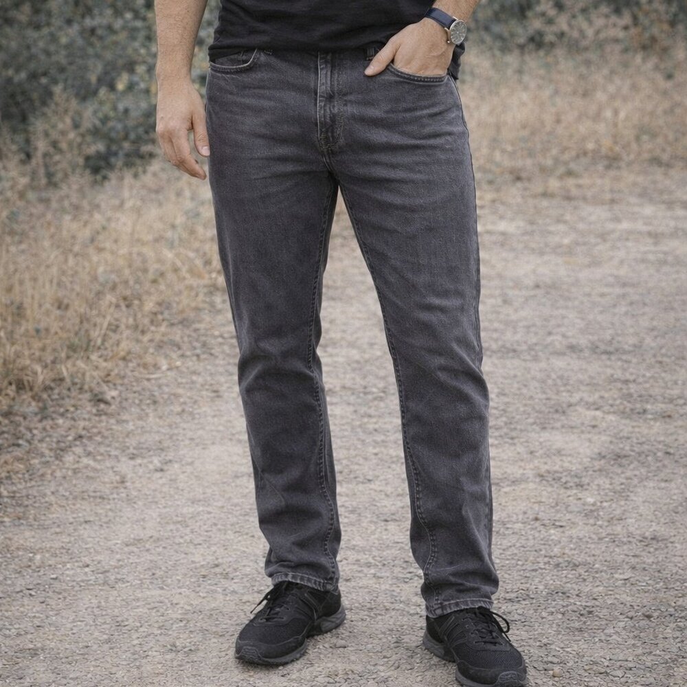 Prana men’s jeans 30Wx32L, dark brown/blackish color. Slim fit